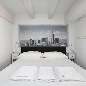 Apartment Nest For 2 In Fashion District Via S Cecilia