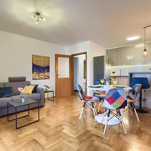 Apartment Luna